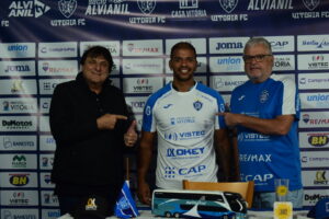 Tony, atacante do Vitória (Foto: Clara Fafá/Vitória FC)